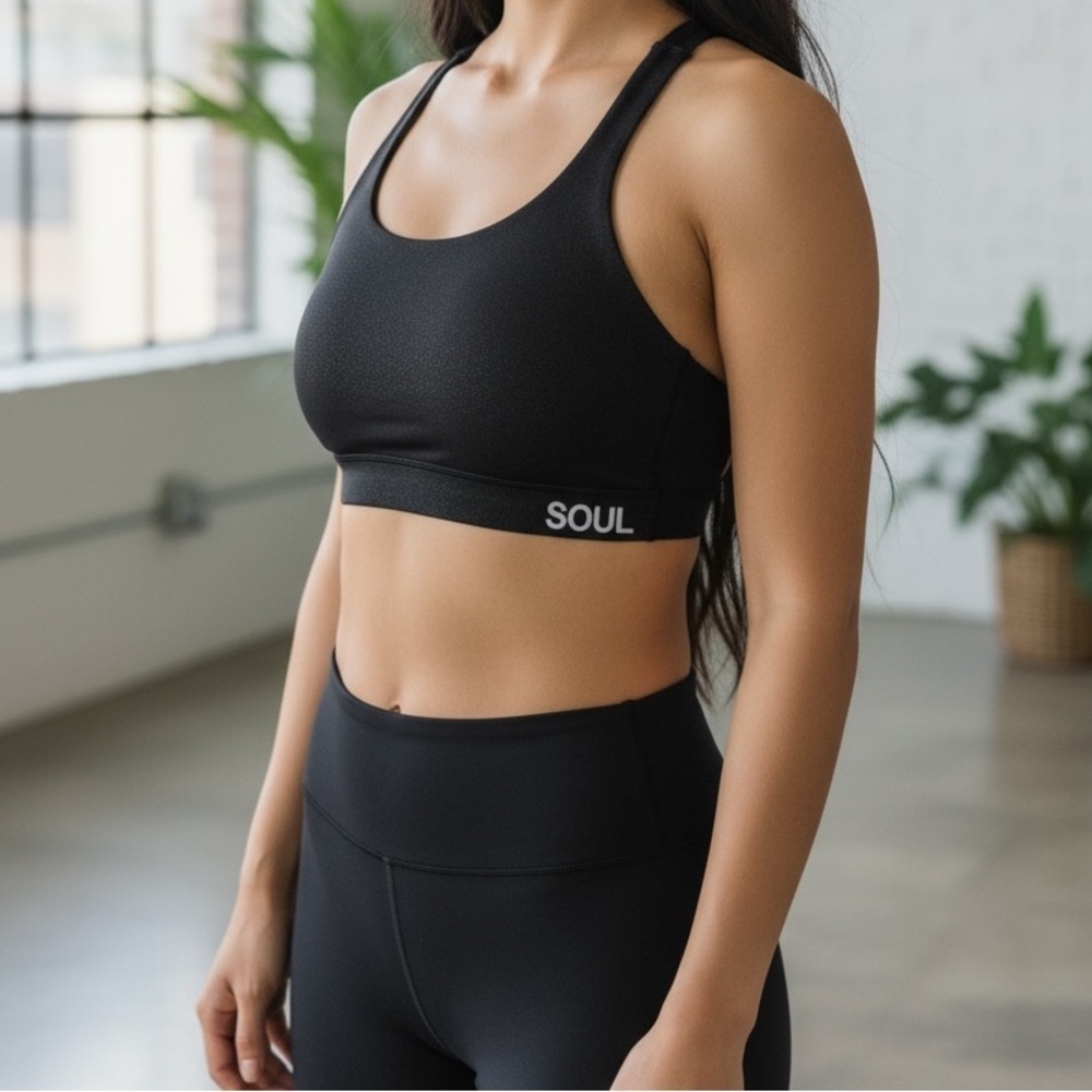 Lululemon SoulCycle Energy Bra Shine β Strappy Black Sports Bra β Sz 8 - Picture 2 of 6